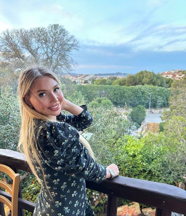 АNNA